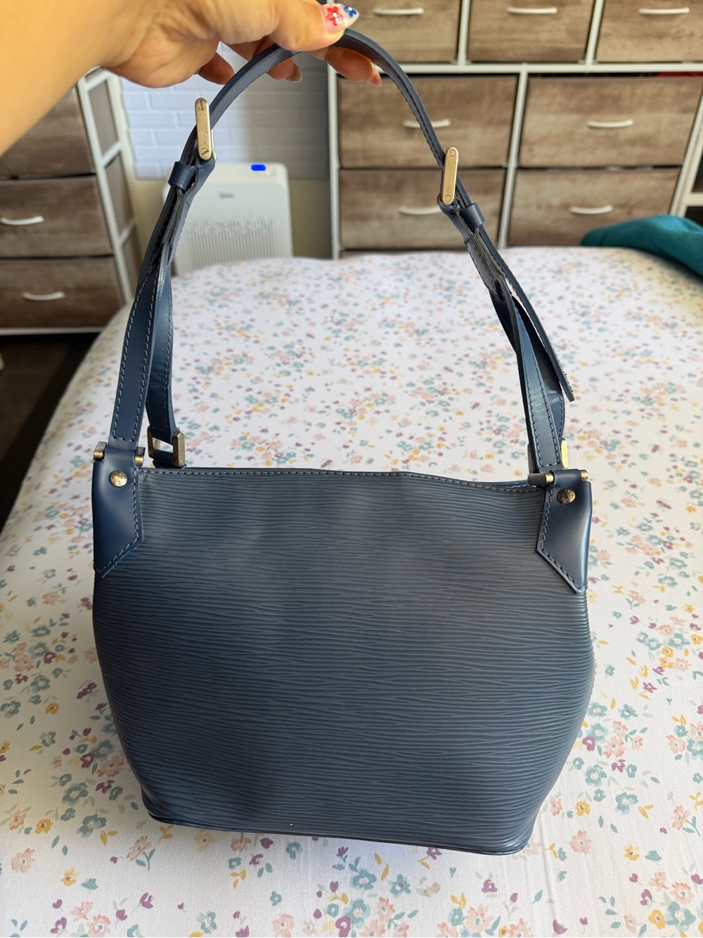 Louis Vuitton Navy Epi Leather Shoulder Bag with Gold Hardware - Picture 2 of 10